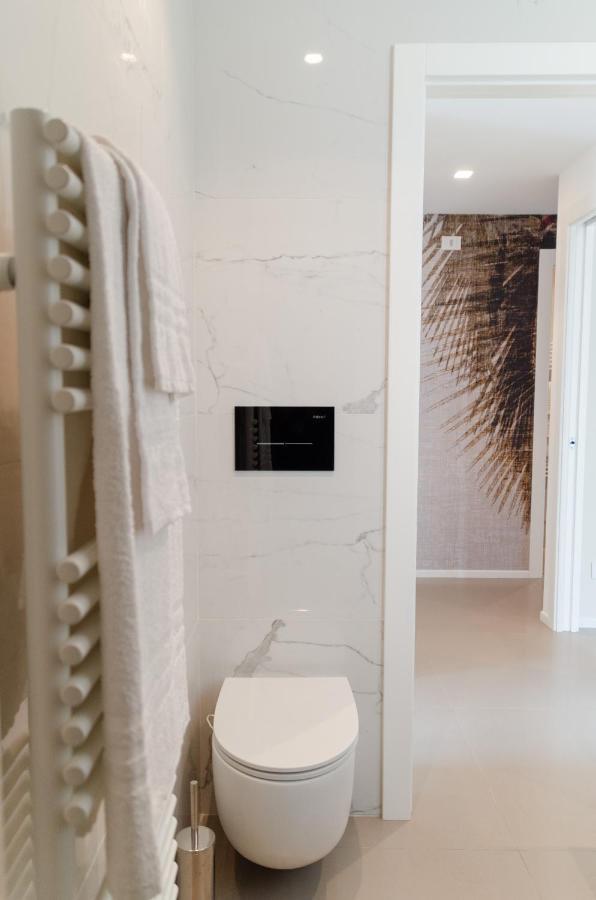 شقة بولينيانو آ ماري  في Apulialux Seaview Prestige Apt / Jacuzzi + Parking المظهر الخارجي الصورة